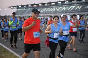 BIB: 1000, 52668, 51744
                            <button type="button" onclick="openModal(10463723)" class="btn btn-primary btn-sm float-right btn-popup" data-toggle="modal" data-target=".modal-high-quality">
                        <i class="fas fa-shopping-cart"></i> Add to Cart
                    </button>
                                            <button type="button" onclick="isThisMe(10463723, true)" class="btn btn-success btn-sm float-right btn-popup btn-isme hidden" data-toggle="tooltip" data-placement="bottom" title="นี่คือรูปของคุณใช่ไหม คลิกที่นี่เพื่อเอาเข้าอัลบั้ม">
                        <i class="fas fa-plus"></i> Add to album
                    </button>
                    <button type="button" onclick="isThisMe(10463723, false)" class="btn btn-warning btn-sm float-right btn-popup btn-isnotme hidden">
                        <i class="fas fa-ban"></i> Remove from album
                    </button>